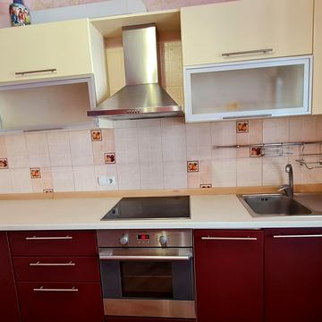 Небесної Сотні просп. (Маршала Жукова), 75