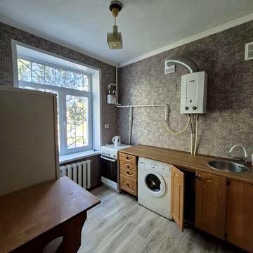 Продам 1 комнатную квартиру  1 этаж /2 , лески 2кпп