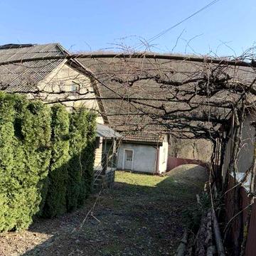 Будинок в селі Анталовці