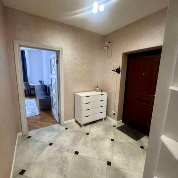 Оренда 2-кімнатної квартири з кухнею-студією ЖК «Семицвіт»