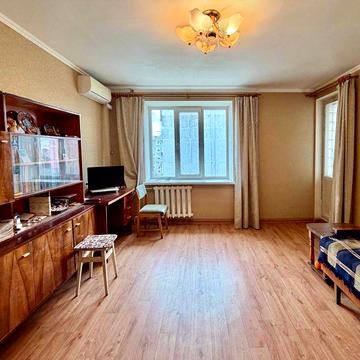Продаю 2к квартиру на Шесейній. ц1