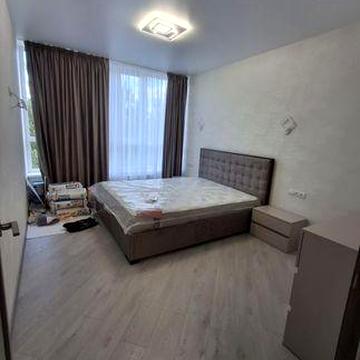 Аренда новой  большой 1 ком квартиры 65м2