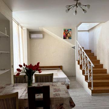 Здам двоповерховий  3-кімнатний будинок довгостроково від господаря