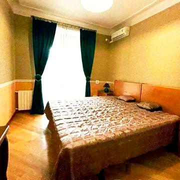 Оренда 2к квартири в Центрі, 73м2, вул. Прорізна 10, метро Хрещатик, Майдан Незалежності