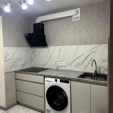 Укомплектована 1кімнатна з ремонтом