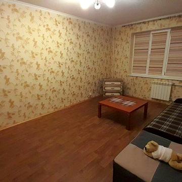 Продажа 1кiмнатна квартира,метро Осокорки-58у.е.