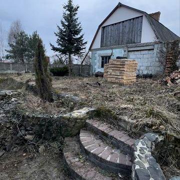 Недобудована будова