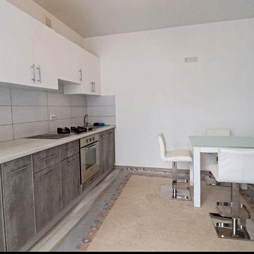 Здається 2х км в центральній частині!!!