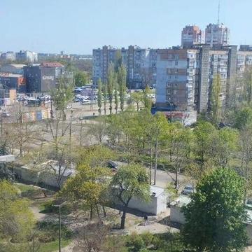 Сдаю 3-к квартиру у центрі