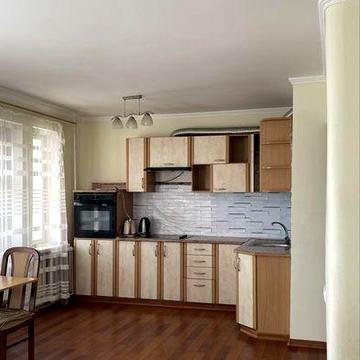 Квартира на Таирова. Королева