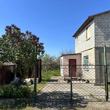 Продам приватизовану дачу.