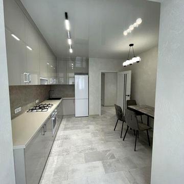 Здам двокімнатну квартиру центр ремонт ,меблі ,техніка