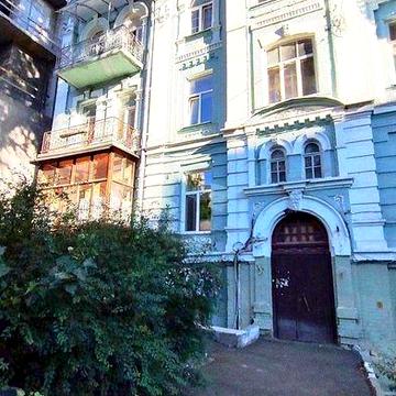 Продам 2-кімн.квартиру Печерський р-н Лабораторна вул. Олімпійська DT