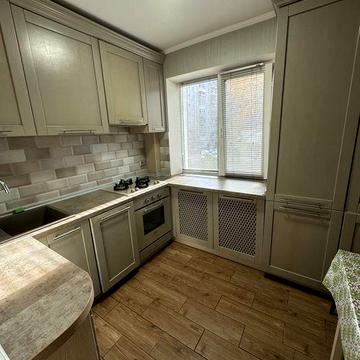 Свободна!Уютная трешка!10 минут от трц Киев!