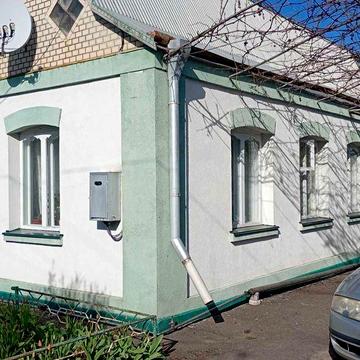 Цегляний будинок з утепленням в смт Гребінки, 15 соток