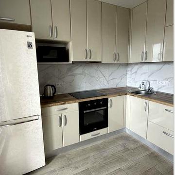 Аренда новой 1 ком квартиры ЖК Радужный , Турбоатом