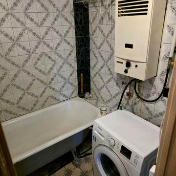 Здається 2х кімнатна,  в центрі [СВІТЛО-ЗАВЖДИ]