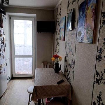 Продам 2 -кімнатну квартиру в центрі міста