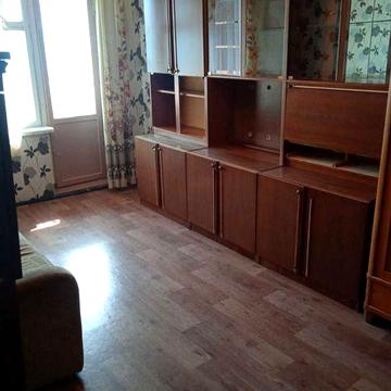 Сдаю 2-х комнатную квартиру в Октябрьском.