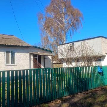 Продам будинок за містом