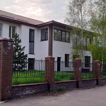 Продам таунхаус, 2 поверховий,  - одна з найкращих локацій міста