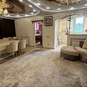 Продаю трёхкомнатную квартиру на Слободке. Е-видновлення , сертификат , Постановы .