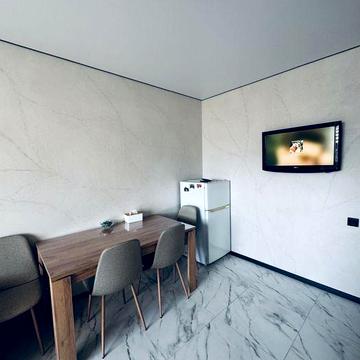 Вільна! Євро 2 к Київський Маєток