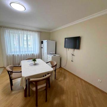 Проодам 4-ну квартира прспект Івасюка 14г