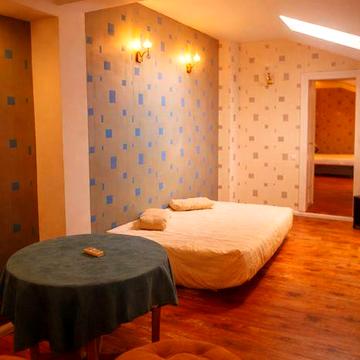 3 кімнатна в центрі на Пекарській можна з тваринами