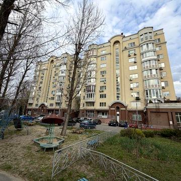 Продам квартиру Вишгородська 45 без комисіі