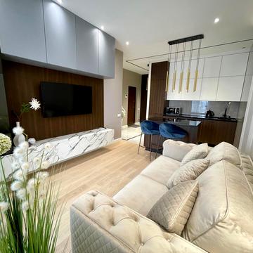 Джона Маккейна вул. (Івана Кудрі), 7