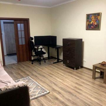 Довгострокова оренда великої 1к квартири, Йорданська 1. Оболонь, Почайна