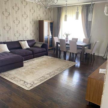 Вишнева вул., 1