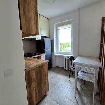 Без комісії! Продаж 1-кімн. квартири з капітальним ремонтом, вул. Петлюри 2а