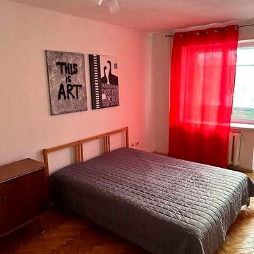 1-кімнатна  на просп. Космонавтів 18 (Власник)