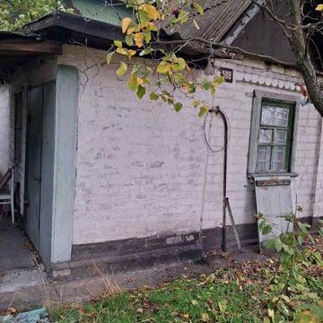 Продам дачу с грубой и дровами готовимся на зиму заранее