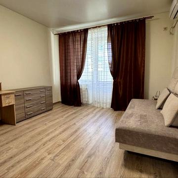 Оренда 1-к квартира 45м2 3-й поверх біля Центрального парку Ірпінь