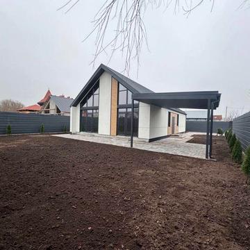 Будинок в затишній локації в Білогородці
