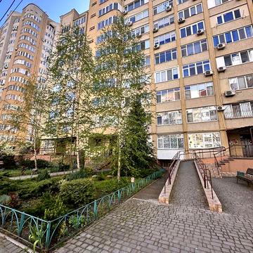 Продаж 2к Квартира Зоопаркова вулиця