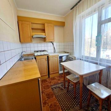 1к Виставка середній поверх. Мінімальне оформ. 43285