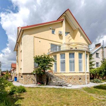 Продаж вишуканого окремостоячого м. Брюховичі