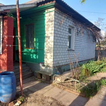 Продам 1\2 часть дома Промышленная