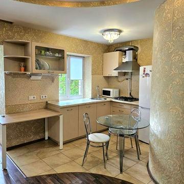 Сдаётся 2к.кв. ул. Г. Сковороды ремонт 3й этаж