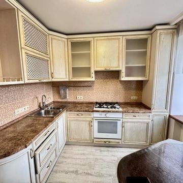 Продаж 2 к квартира Вишенька вулиця Келецька