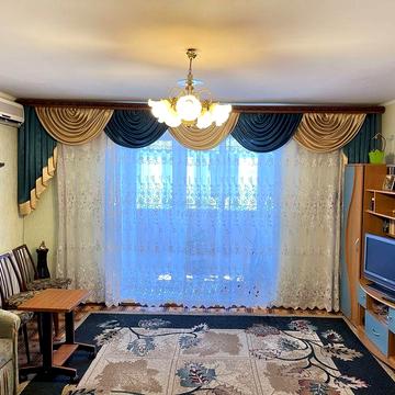 Продається простора та стильна квартира в самому центрі міста