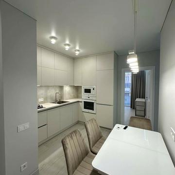 Львівська вул., 37