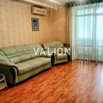 Василя Верховинця вул., 10