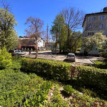 Оренда 2к квартири по вул Карпатьській