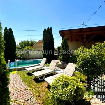 Оренда будинку з басейном і затишною верандою, вул.Висока, Центр