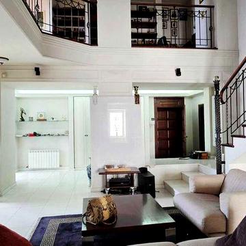 Дворівнева квартира 186 м² на Сікорського + 2 паркомісця у дворі